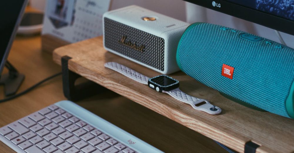 Bluetooth Speakers - Bluetooth Speakers Wireless Keyboard and a Smartwatch