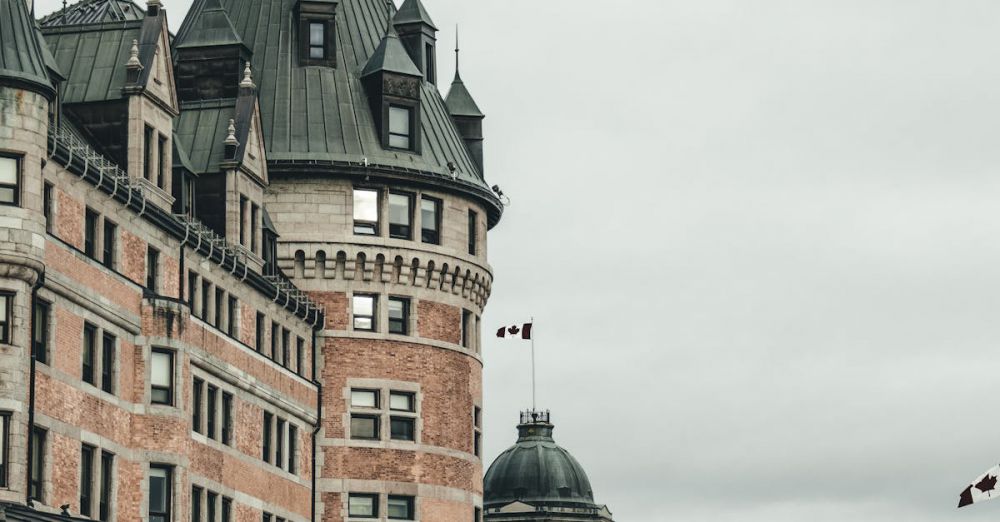 Montreal Tours - Explore the historic and iconic Château Frontenac in Québec City, a must-visit architectural landmark.