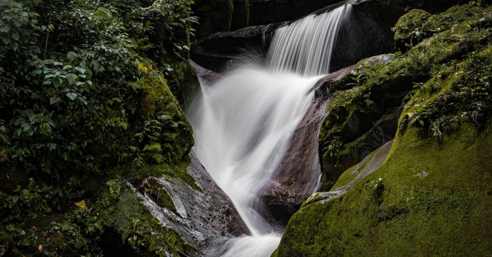 Eco-Tourism - Cascada piscina de los reyes