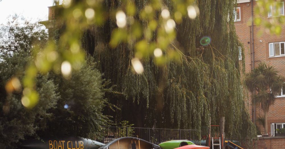 Canoe Packing - Dockside Charm, London