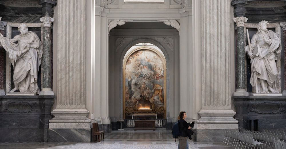 Tours - Explore the stunning marble architecture and classic sculptures in this Italian cathedral.