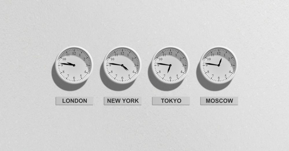 Wall Clocks - Four wall clocks showing different time zones for London, New York, Tokyo, and Moscow.